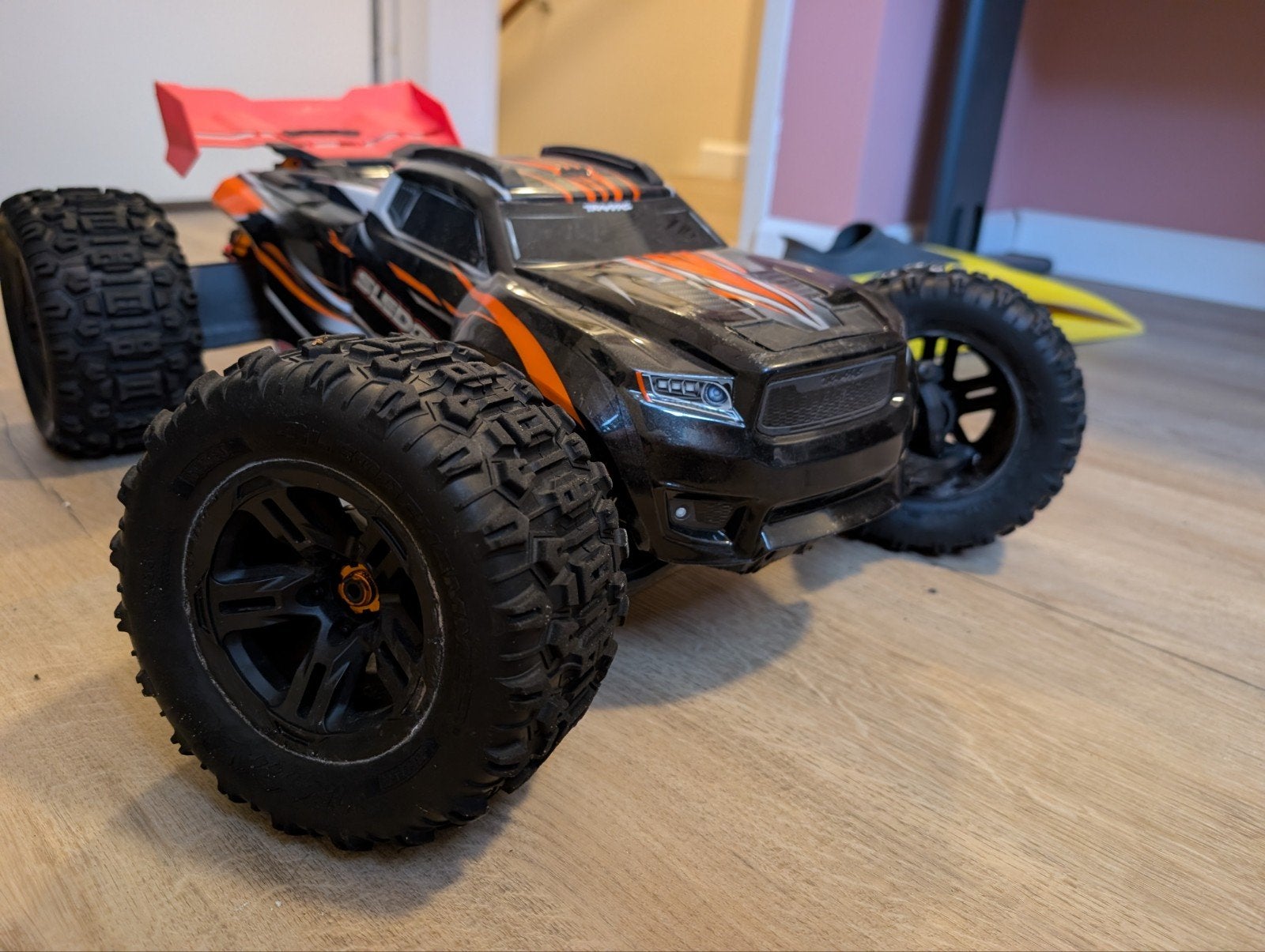 Traxxas Sledge 6S met Hobbywing systeem en gyro, Hobby en Vrije tijd, Auto offroad, Zo goed als nieuw, Schaal 1:8, Ophalen