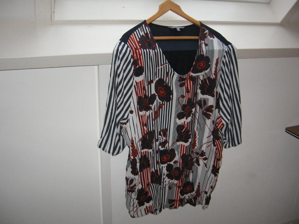 Ruim soepel vallend ULLA Popken blouse tuniek 58 60 €12.50, Ophalen of Verzenden, Zo goed als nieuw, Blauw, Blouse of Tuniek
