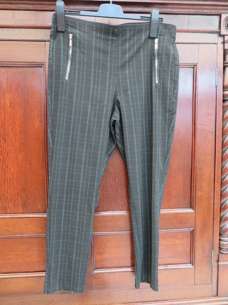 Dames broek maat 44 z.g.a.n. Geruit, Meerkleurig, Maat 42/44 (L), Ophalen of Verzenden, Lang