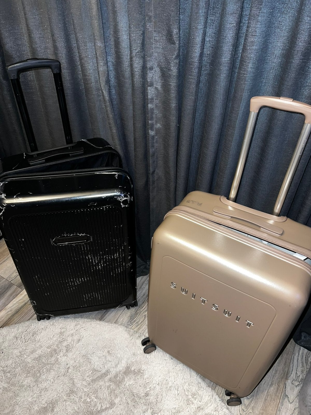 2 koffers van SuitSuit te koop! (Zwart en Taupe), Ophalen, Hard kunststof, 45 tot 55 cm, Zo goed als nieuw