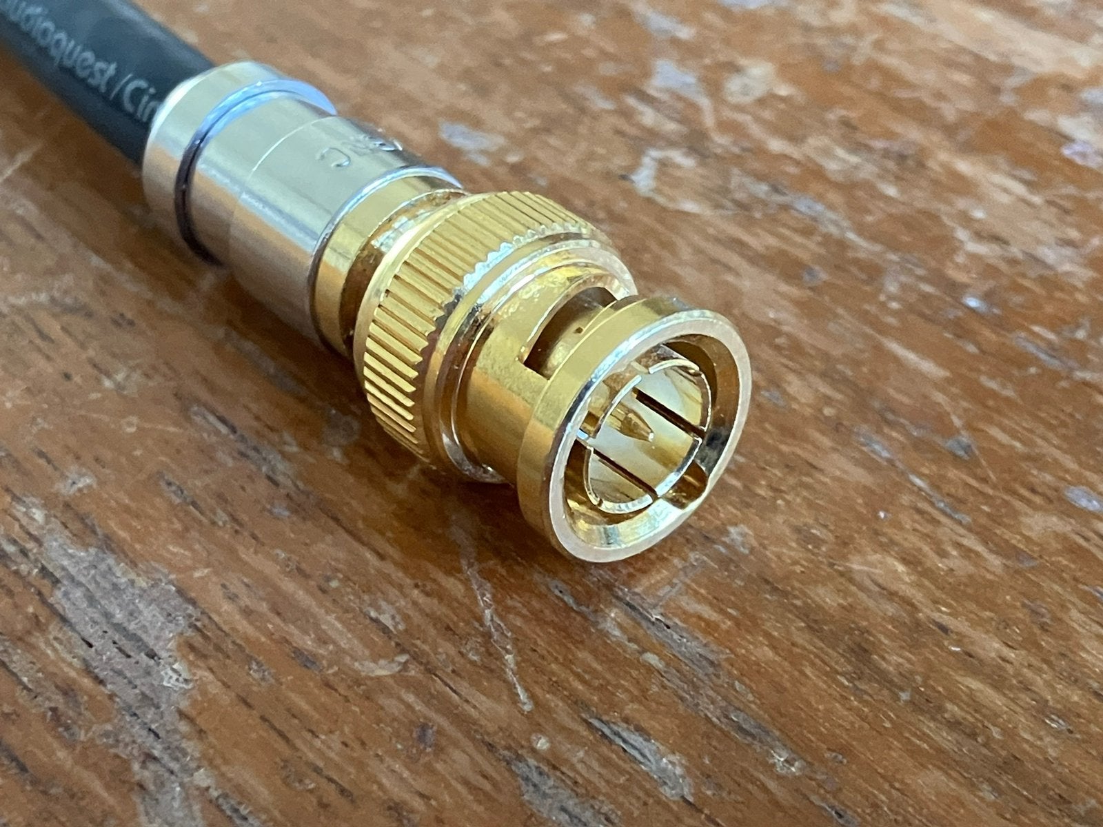 AudioQuest HD6-G BNC 75 Ohm Digital SPDIF interlink 50cm, Ophalen of Verzenden, Zo goed als nieuw, Minder dan 2 meter, Coaxiale kabel