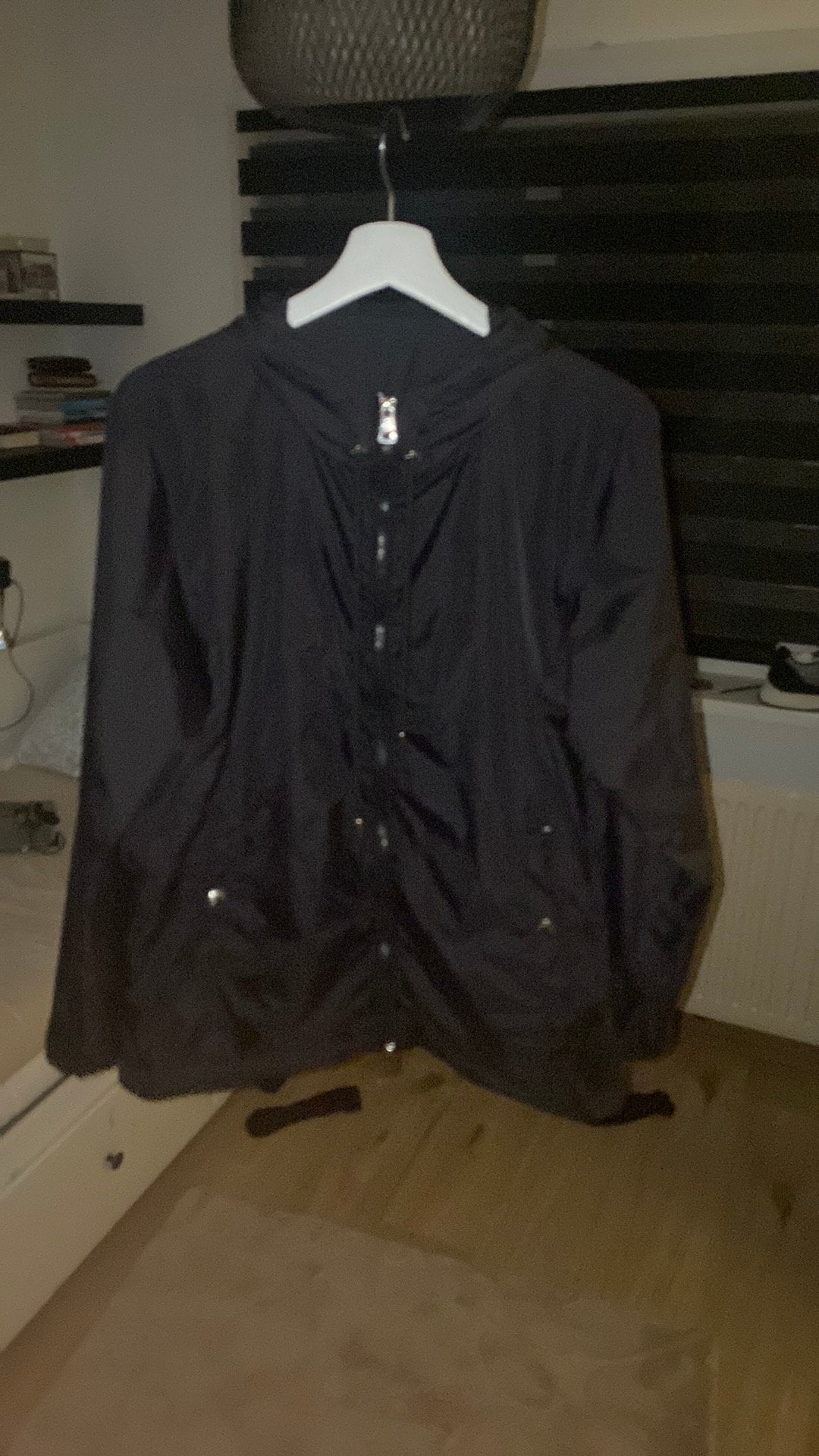 Moncler windbreaker MOET VANDAAG WEG, Kleding | Heren, Jassen | Zomer, Ophalen of Verzenden, Zo goed als nieuw, Maat 48/50 (M)