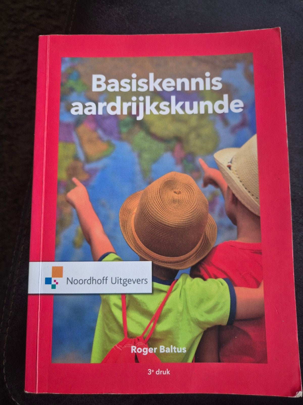 Basiskennis aardrijkskunde - Roger Baltus (3e druk), Gelezen, Roger Baltus, Ophalen of Verzenden, Aardrijkskunde