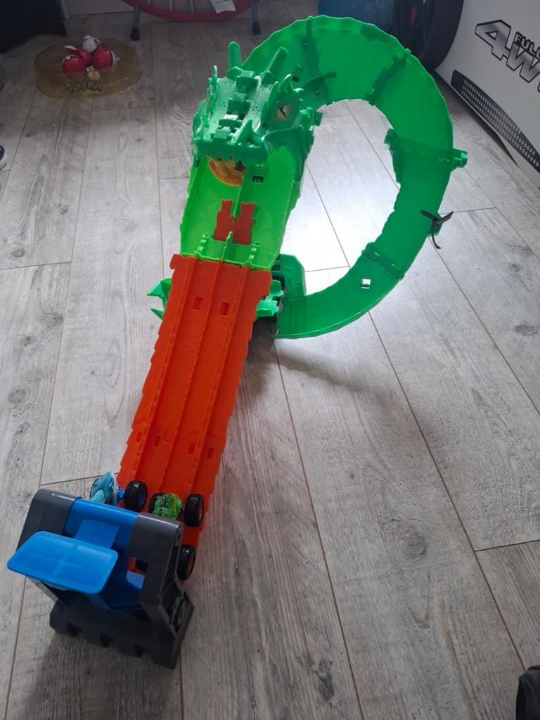 Hot Wheels Monstertrucks haaien vs dino's draak vernietiging, Ophalen, Handmatig, Hot Wheels