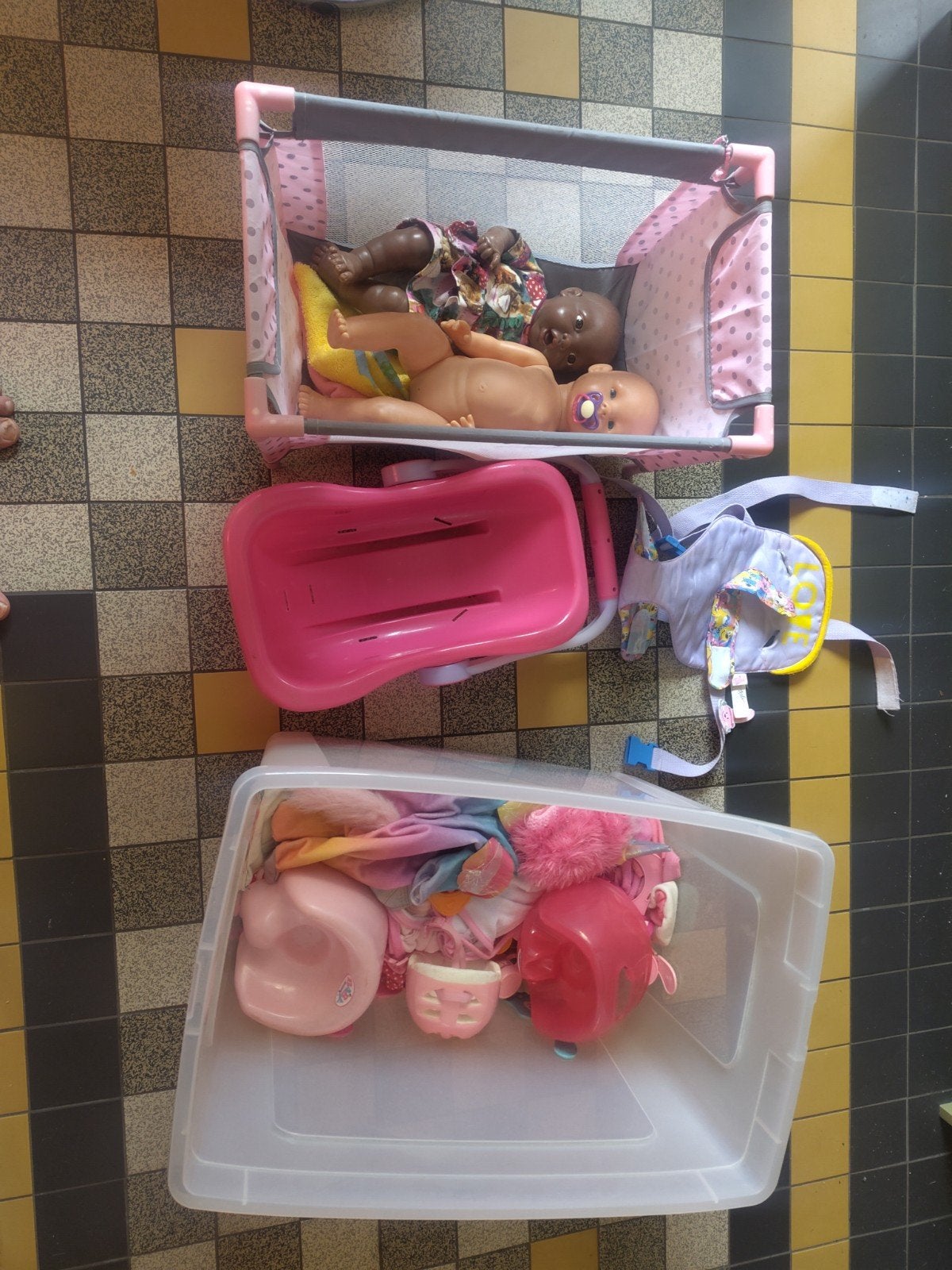 Grote set poppen en accessoires, Ophalen of Verzenden, Gebruikt, Babypop