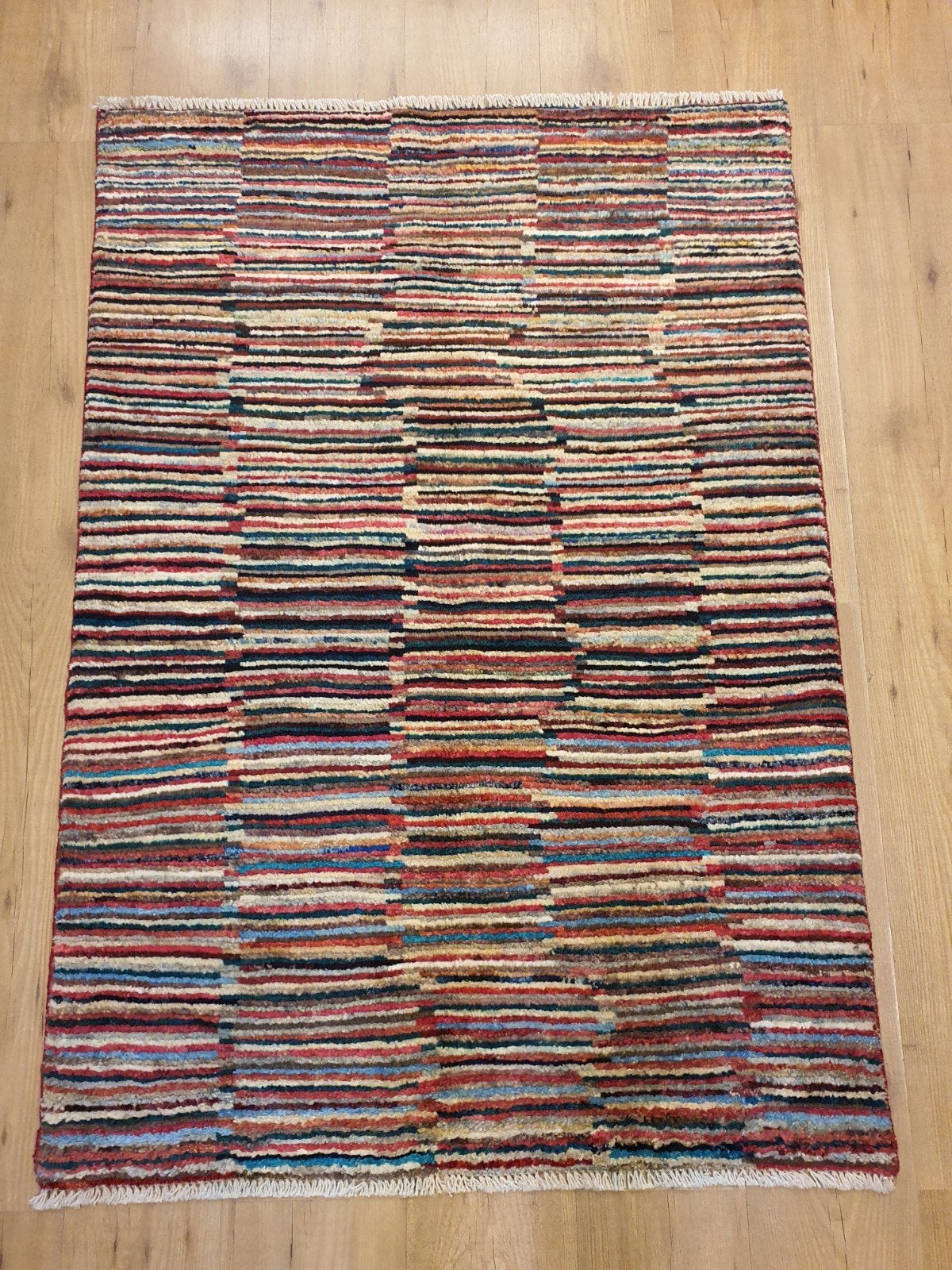 Handgeknoopt oosters tapijt modern design 139x96, Info@SlatsAntiek.nl, 100 tot 150 cm, Perzisch, Rechthoekig