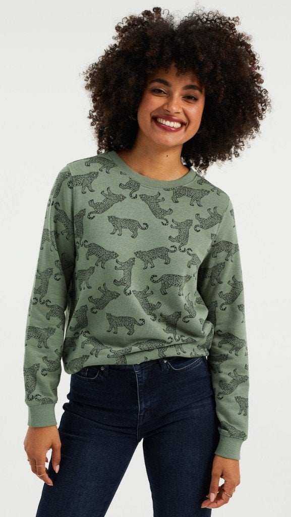 Prachtige WE sweater army groen met panters 158-164. NIEUW!, Kinderen en Baby's, Kinderkleding | Maat 158, Nieuw, Meisje, Trui of Vest