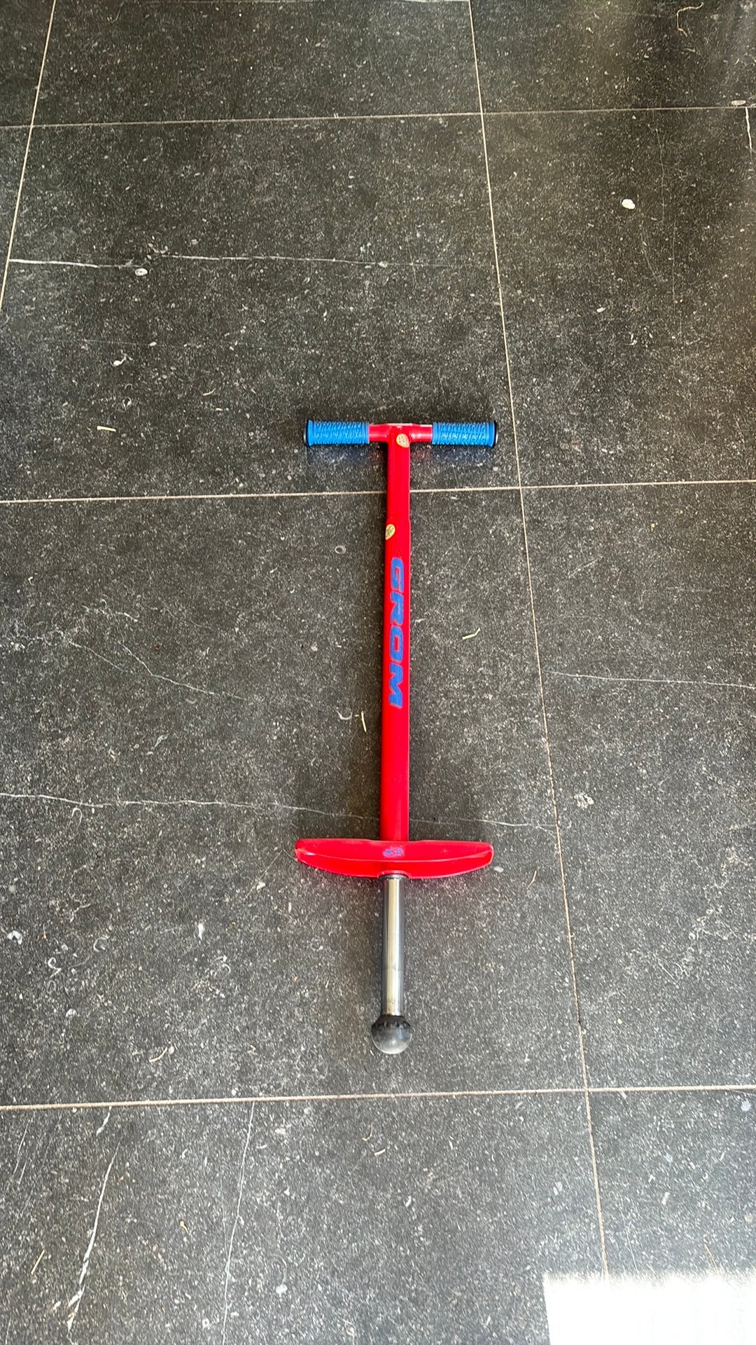 Grom pogo stick, Ophalen, Gebruikt