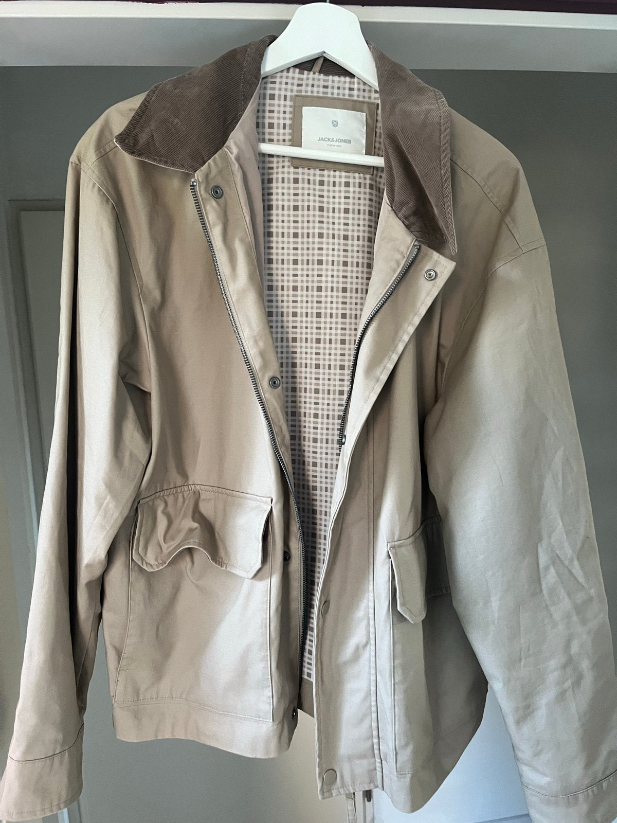 Jack & Jones jas maat L, Ophalen of Verzenden, Gedragen, Maat 52/54 (L), Beige