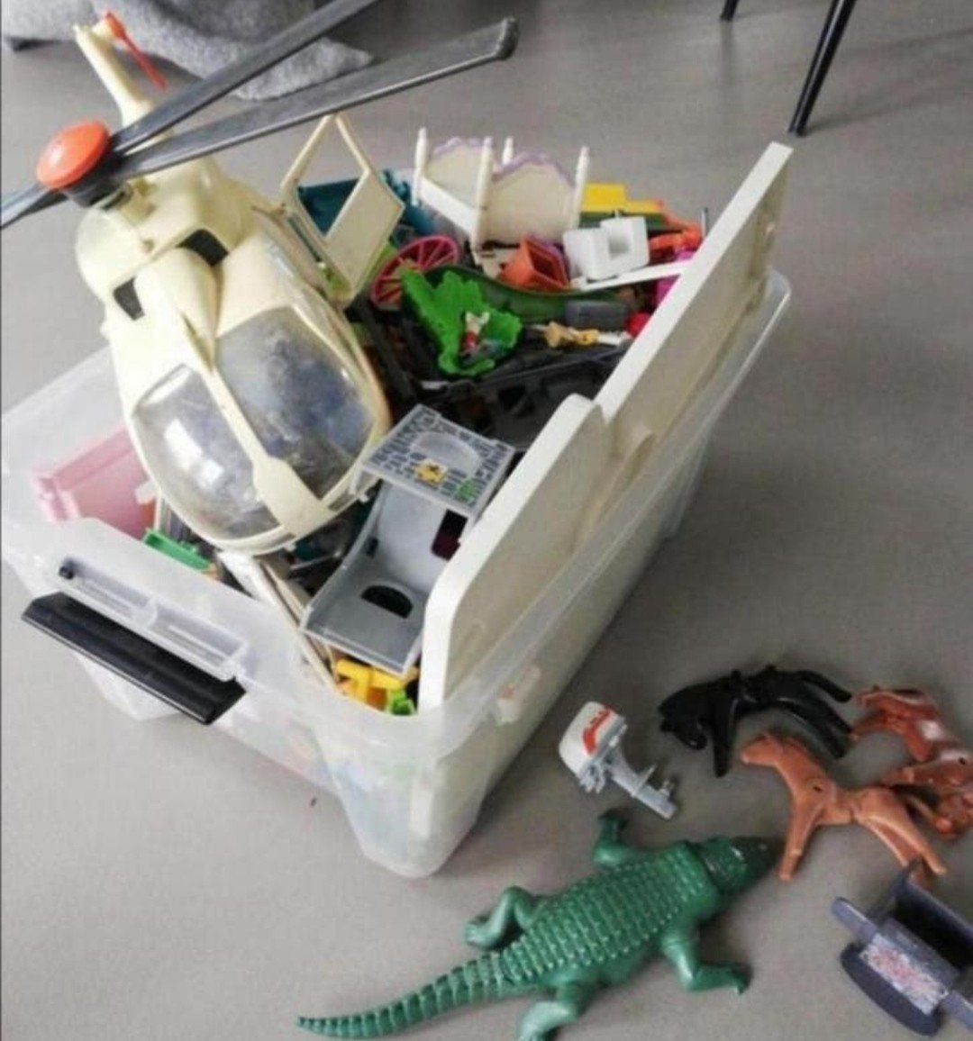 Grote krat vol divers Playmobil speelgoed, Kinderen en Baby's, Speelgoed | Playmobil, Ophalen of Verzenden, Zo goed als nieuw
