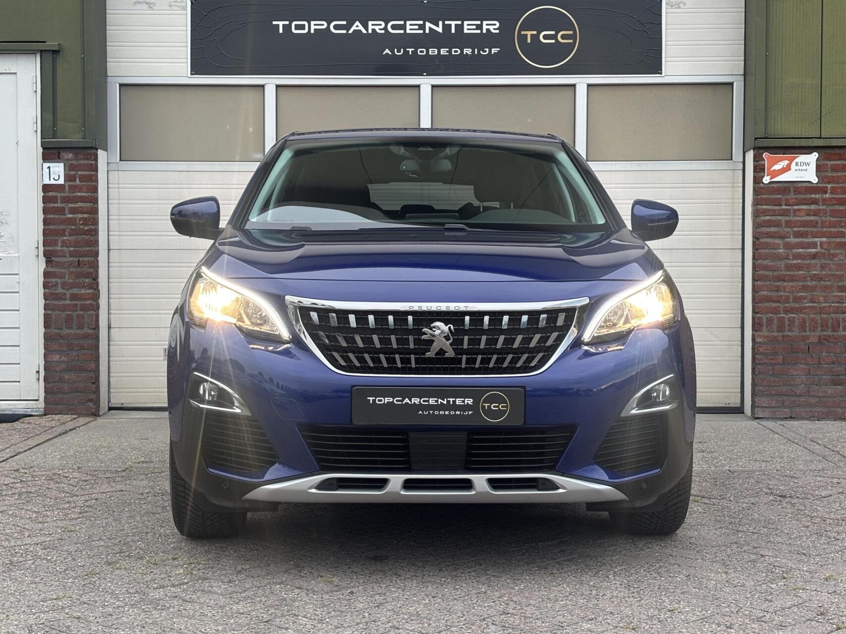 Peugeot 3008 1.2 Allure/CAMERA/CARPLAY/NAVI/KEYLESS/APK, Voorwielaandrijving, Gebruikt, 1199 cc, Blauw