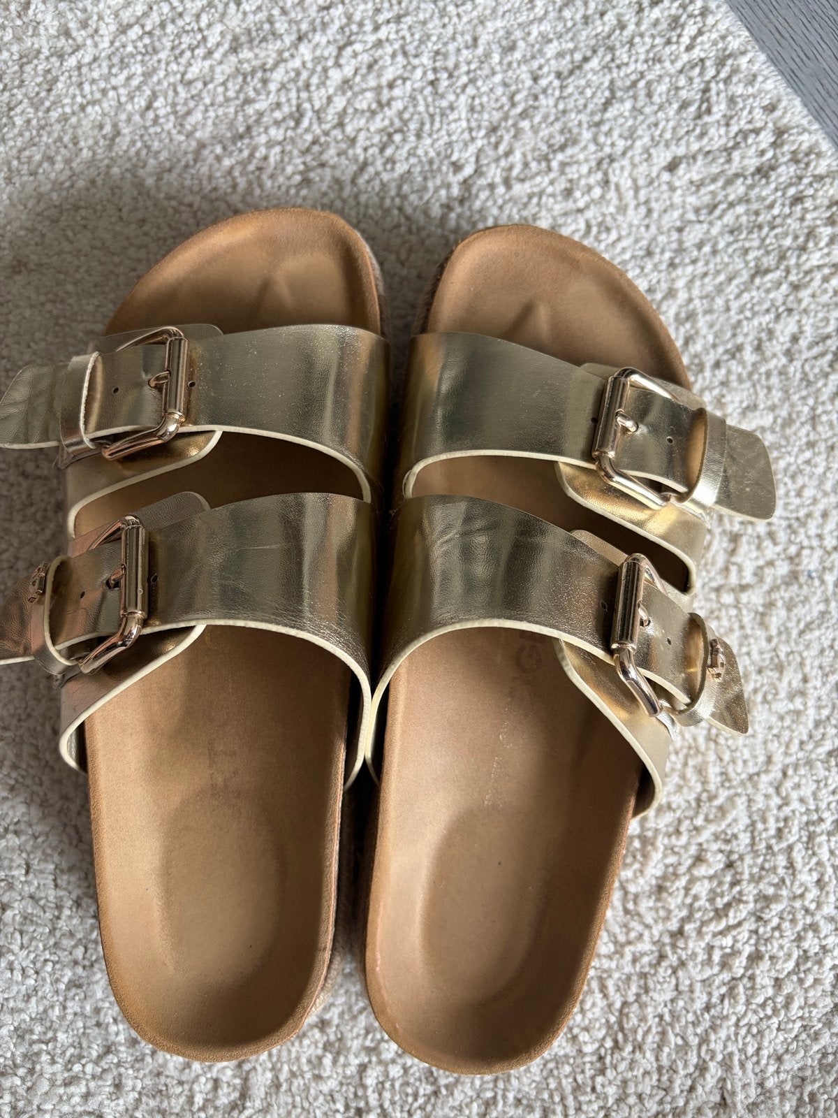 Gouden sandalen met gespen - maat 41, Slippers, Overige kleuren, Ophalen of Verzenden, Gedragen