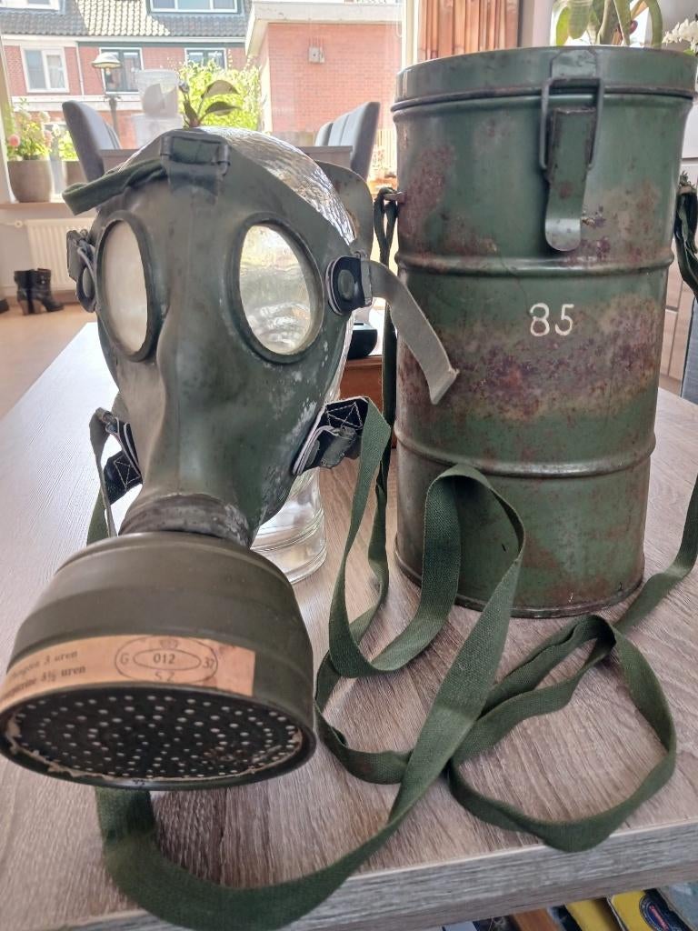 Gasmasker met bus, bedrijfsbescherming., Ophalen of Verzenden, Overige soorten, Nederland, Kleding of Schoenen
