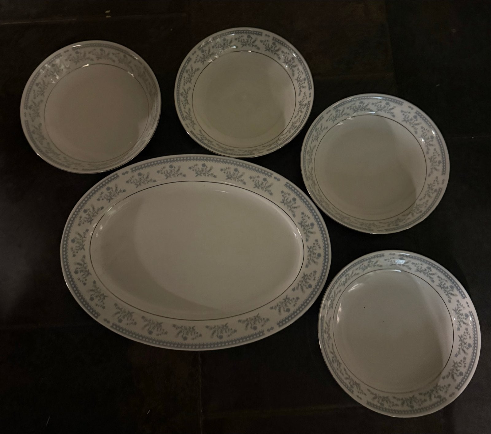 Fijn Chinees servies met blauw bloemmotief - 5-delig, Ophalen, Overige merken, Klassiek, Porselein