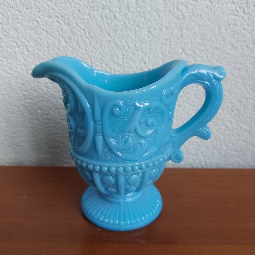 1933 Portieux Vallerysthal Louis XV Blauw Opaline Creamer, Ophalen of Verzenden