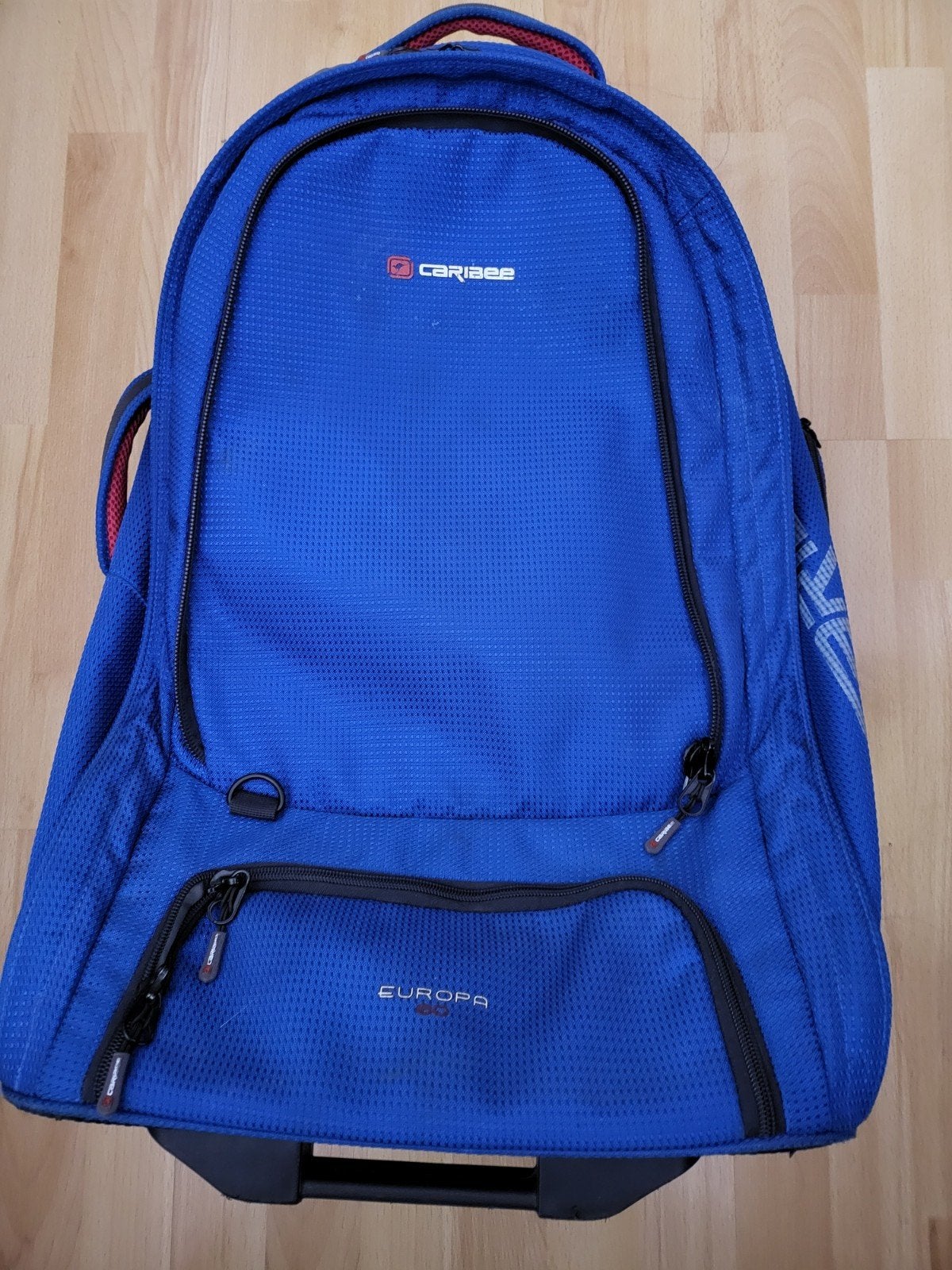 Caribee Europa 60 Backpack met Wieltjes, Ophalen, 30 cm of meer, Uitschuifbare handgreep