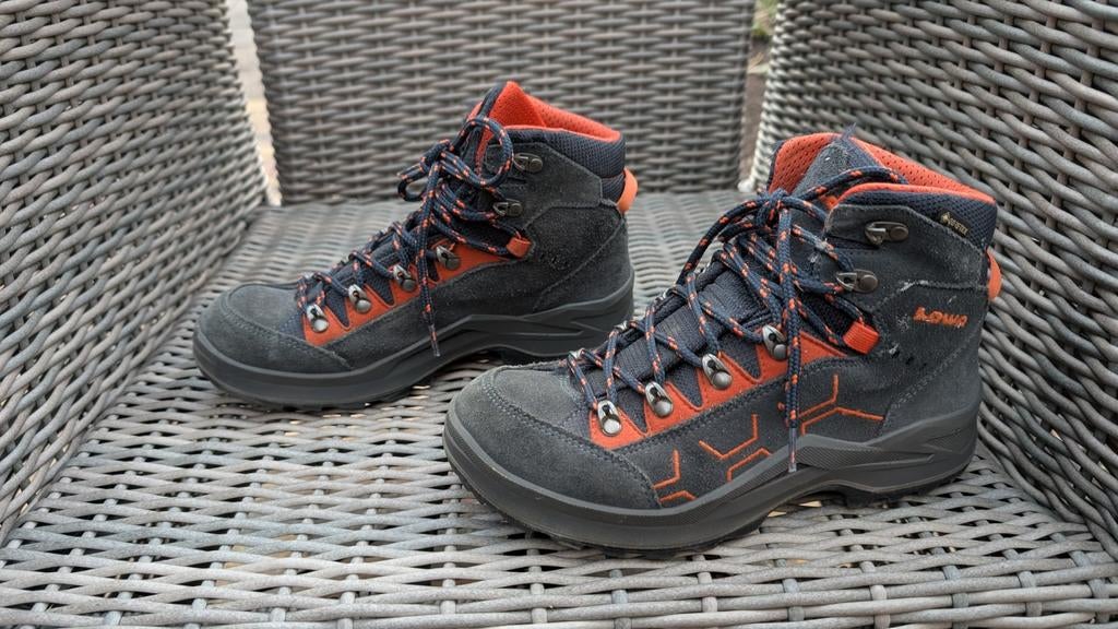 Lowa wandelschoenen maat 37, Ophalen