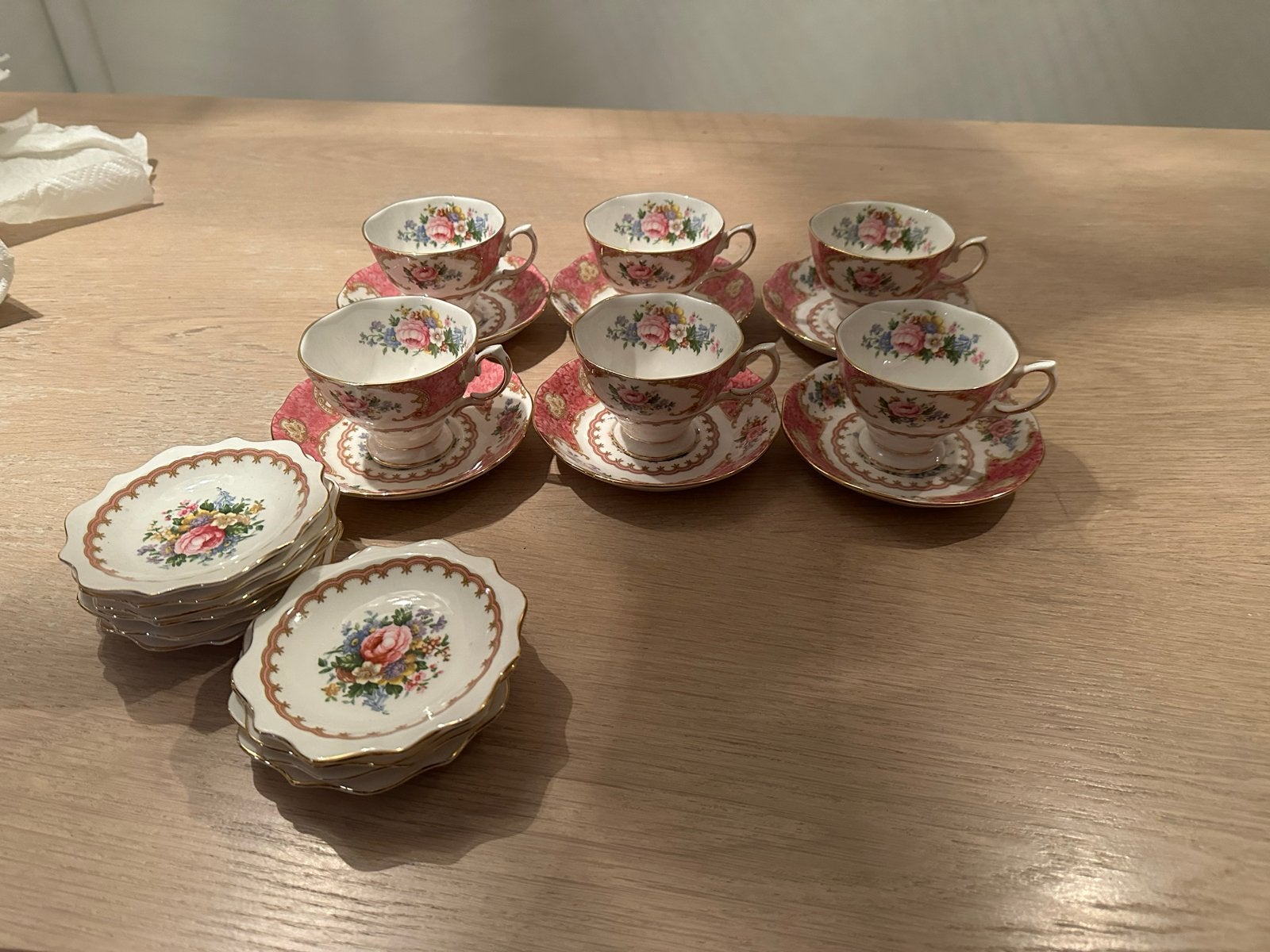 Royal Albert Lady Carlyle Kop en Schotels met Mini bordjes, Ophalen