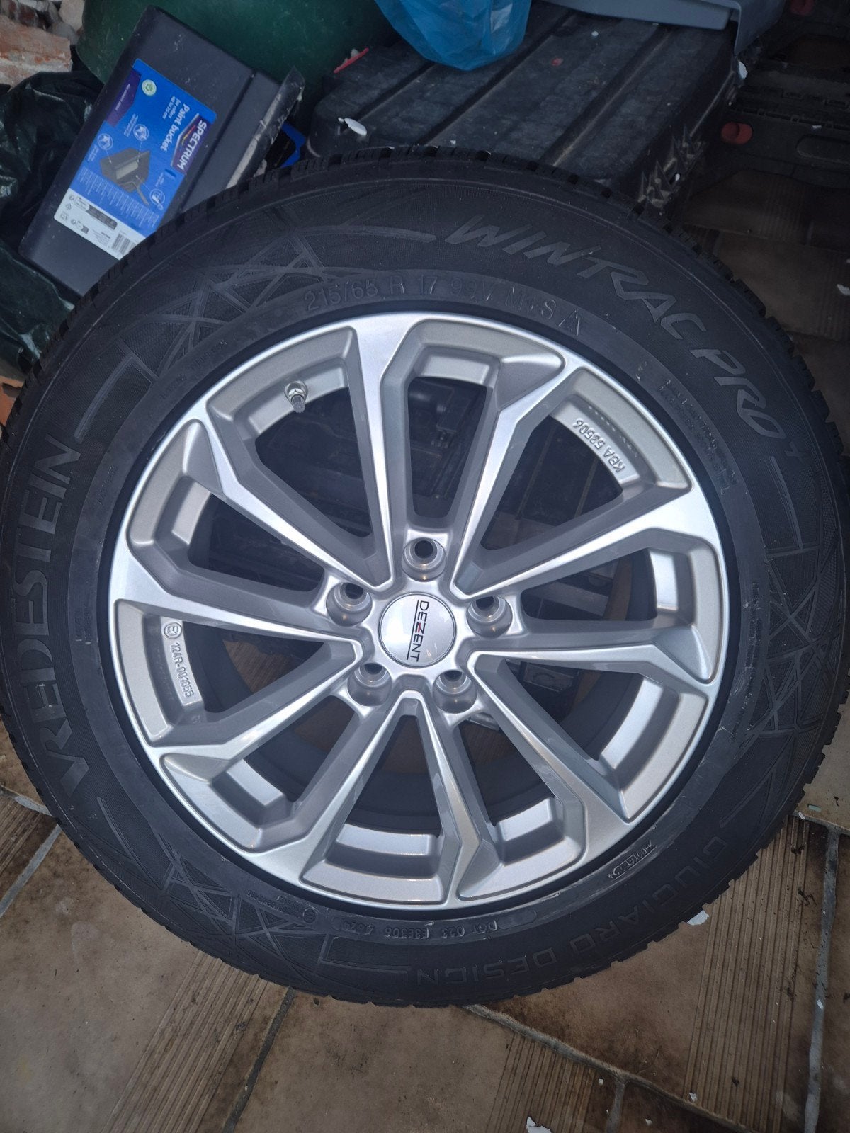 nieuwe Dezent velgen met nieuwe vredestein banden 17inch, 215 mm, Banden en Velgen, Nieuw, 17 inch