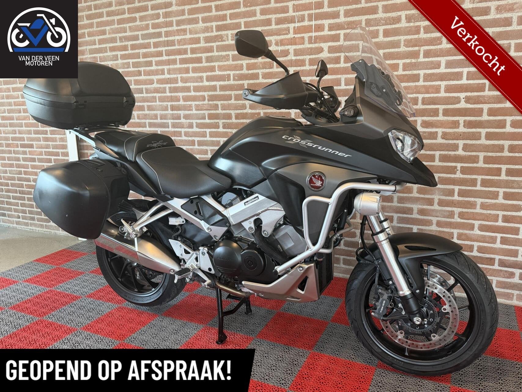 Honda VFR 800X Crossrunner C-ABS, kofferset, Volledige histo, 782 cc, Toermotor, Handgeschakeld, Gebruikt