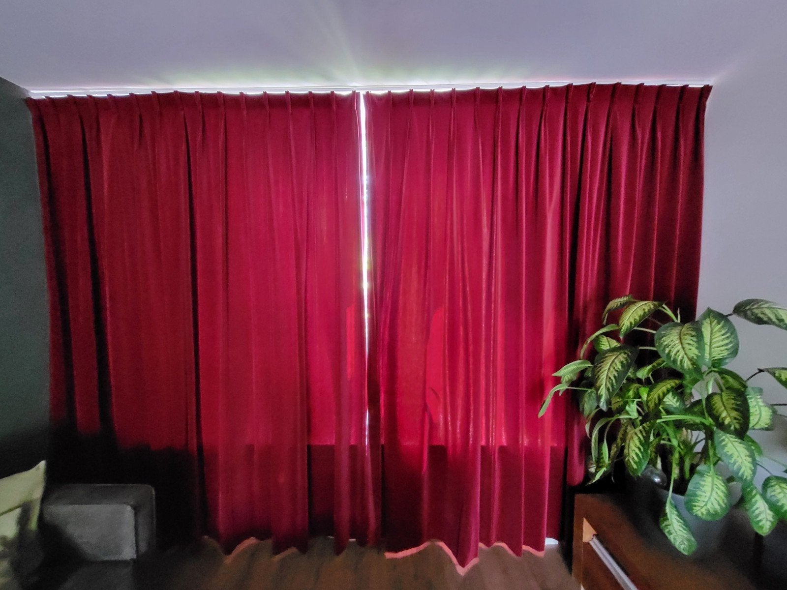 Luxe Velours Gordijnen - Bordeaux Rood - 2x 170cm breed, Huis en Inrichting, Stoffering | Gordijnen en Lamellen, Ophalen, Rood