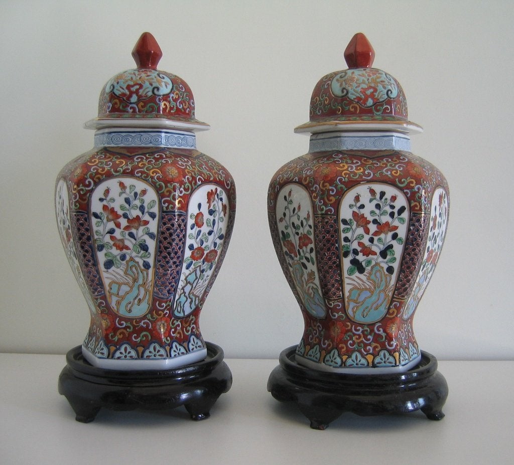 Paar Japanse porseleinen Imari vazen  -  1002, Japan, Ophalen