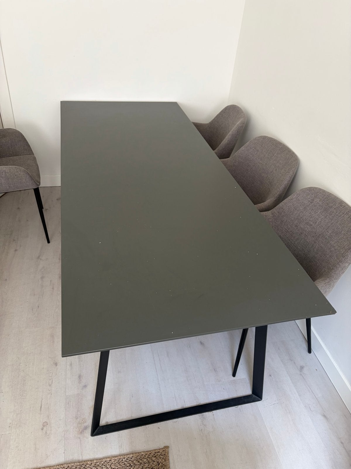 Grote chique grijze eettafel 220x90 met lichte imperfecties, Ophalen, Overige materialen, Gebruikt, 200 cm of meer