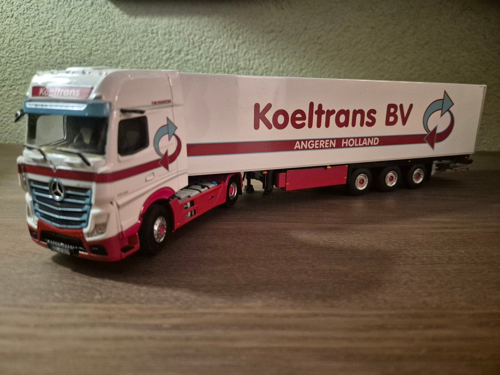 WSI Models Mercedes Actros MPS GIGA SPACE 4X2 Koeltrans BV, Ophalen of Verzenden, Nieuw, Bus of Vrachtwagen, Wsi