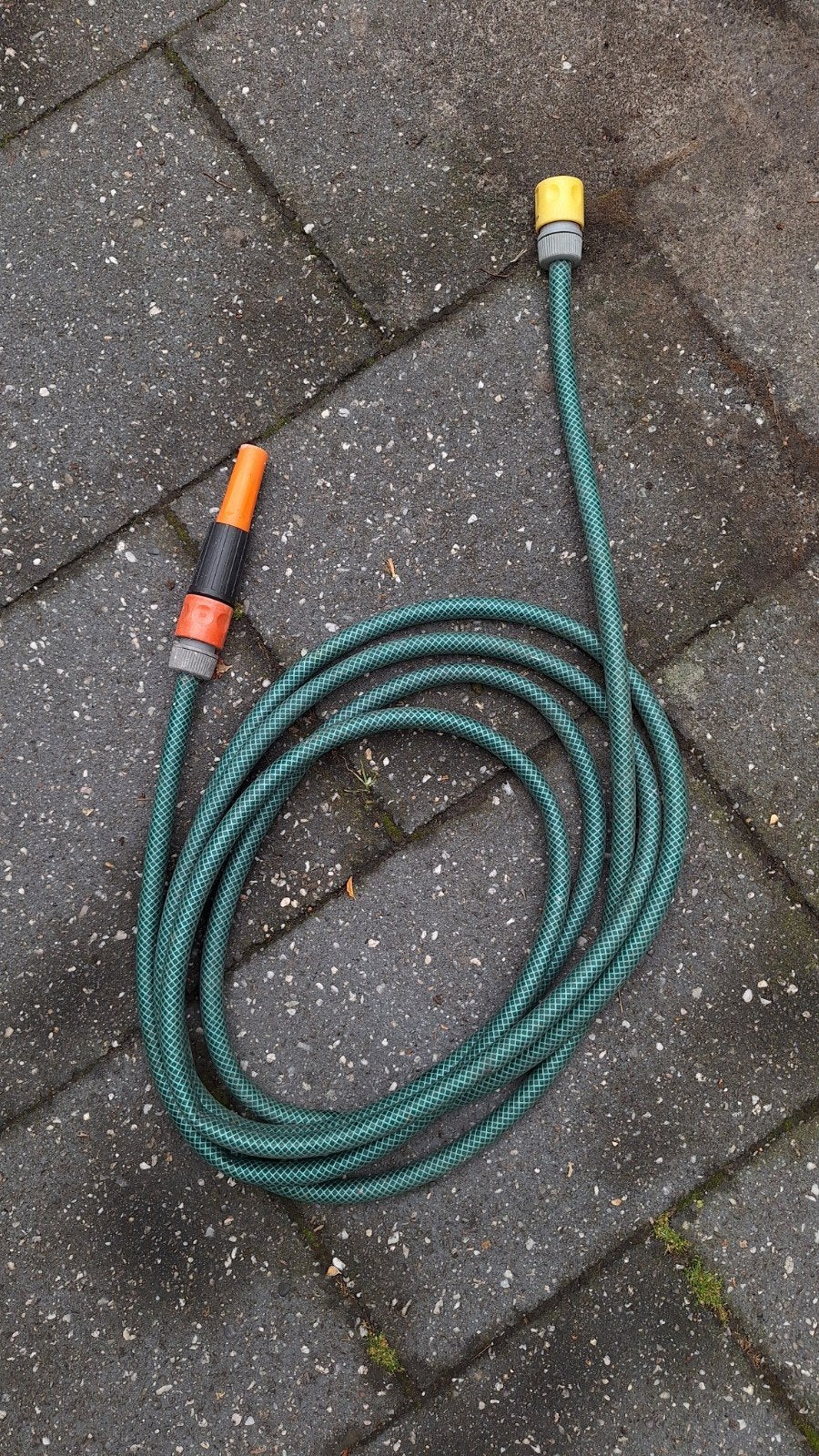Tuinslang 5m met opzetstuk en sproeier, Tuin en Terras, Tuinslangen, Ophalen of Verzenden, Gebruikt, Tuinslang