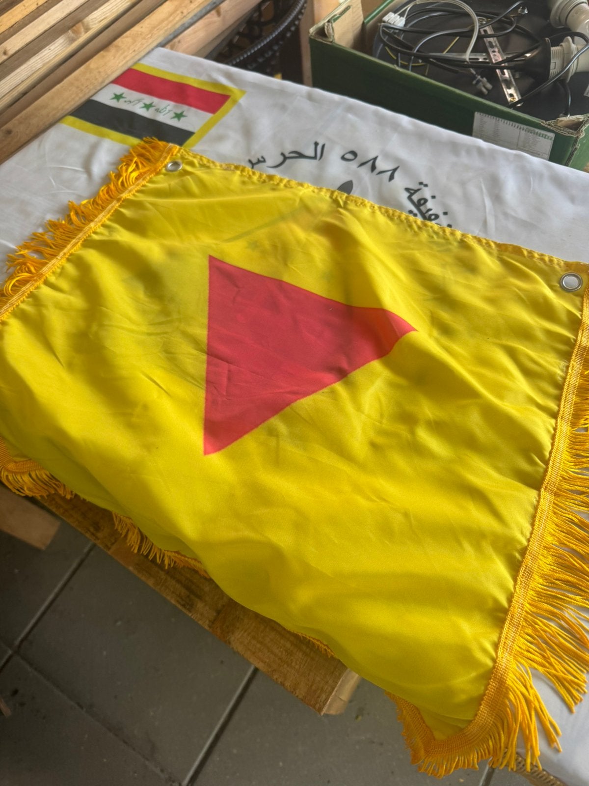 2 vlaggen leger irak, Ophalen of Verzenden, Landmacht, Nederland