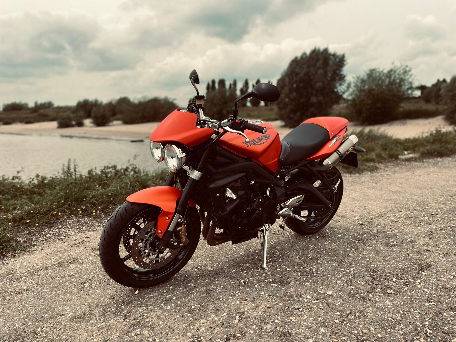 Triumph Street Triple R 675 (2010) - Mat Oranje - NL motor!, Motoren, 675 cc, Motorrijbewijs A, Gebruikt, 3 cilinders