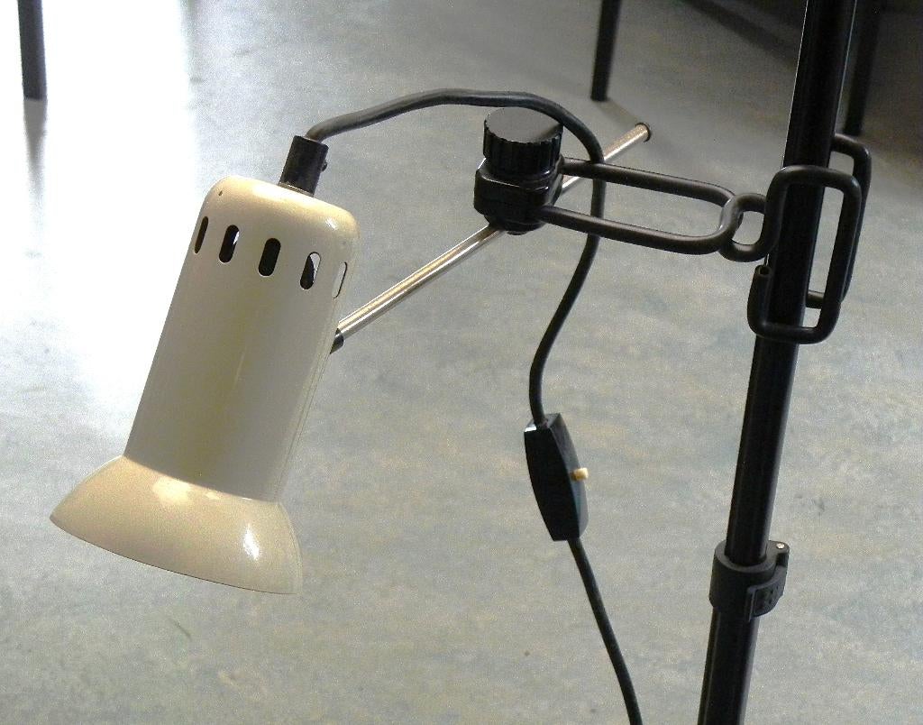 De Kaiser 3101-06, klassieke vintage lamp jaren '60 of '70, Gebruikt, Overige typen, Bouhaus, E27 (groot)
