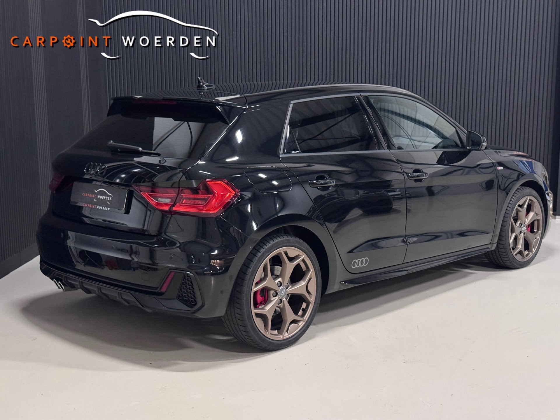 Audi A1 SPORTBACK 40 TFSI 3X S-LINE | LED | 207 PK | VIRTUAL, Auto's, Dealer onderhouden, 4 cilinders, 1984 cc, Zwart