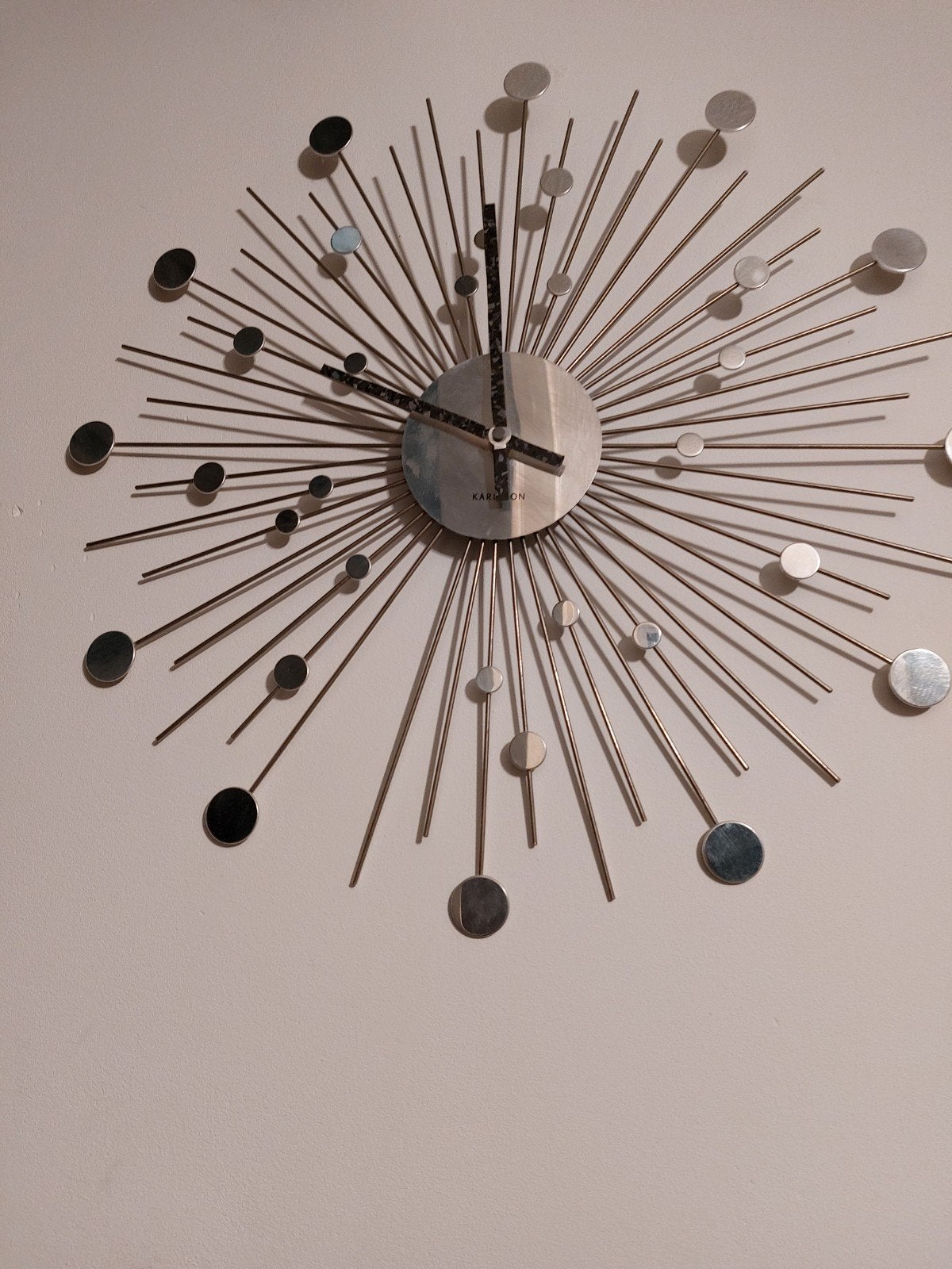 Mooie Karlsson wandklok - modern design, Ophalen