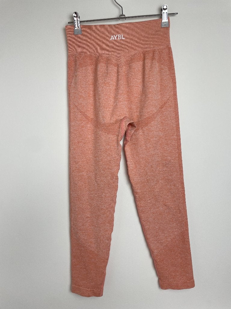 Aybl Motion legging tight maat M perzik oranje, Maat 38/40 (M), AYBL, Unit 2 Velocity Way  Redditch  England  B98 7FX  United Kingdom
