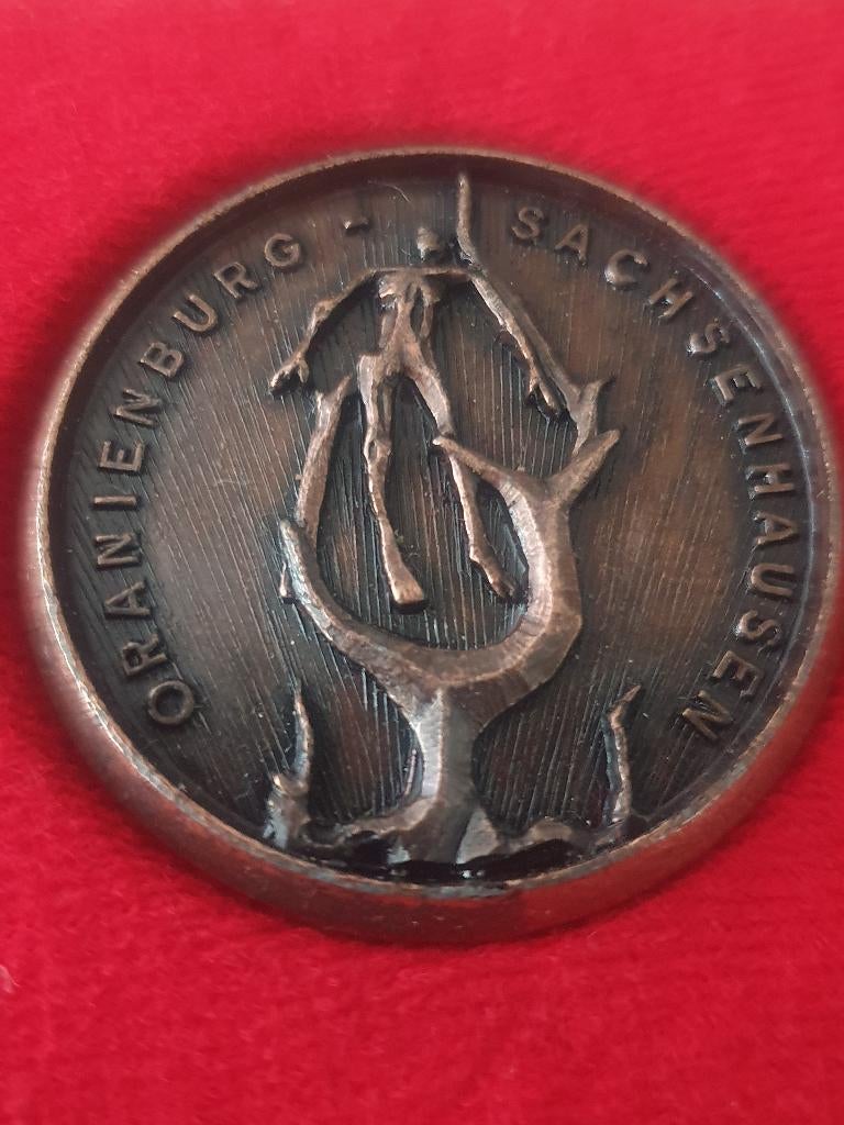 Penning 1970 - concentratiekamp Sachsenhausen, Ophalen of Verzenden, Brons, Buitenland