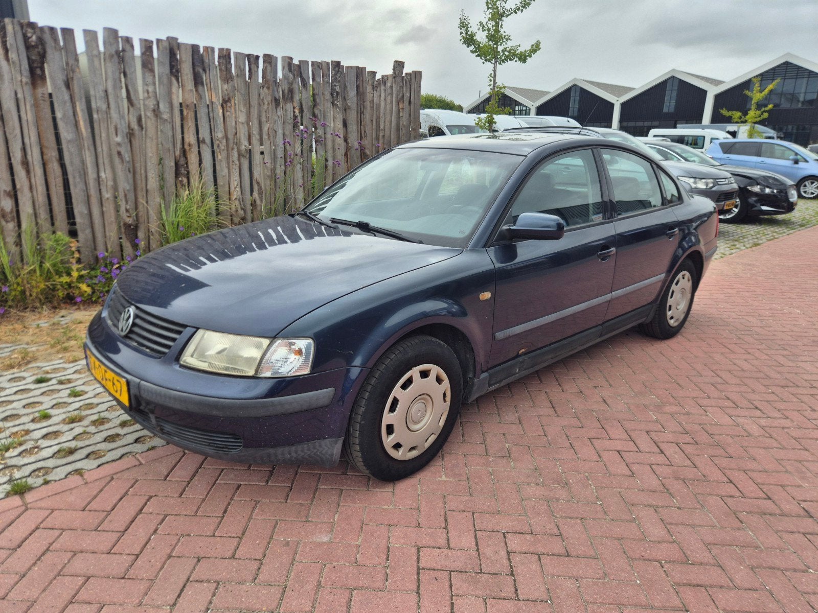 Volkswagen Passat 1.8 20V 1998 Lpg G3 Nieuwe Apk!, Auto's, Volkswagen, Voorwielaandrijving, 125 pk, Zwart, 4 cilinders
