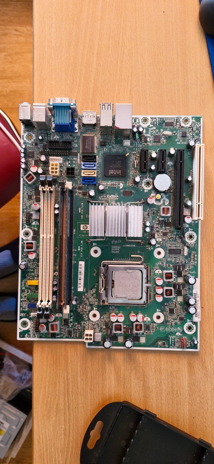Moederbord Hp compaq  sff 8200, Computers en Software, Gebruikt, DDR3, Ophalen of Verzenden, ATX