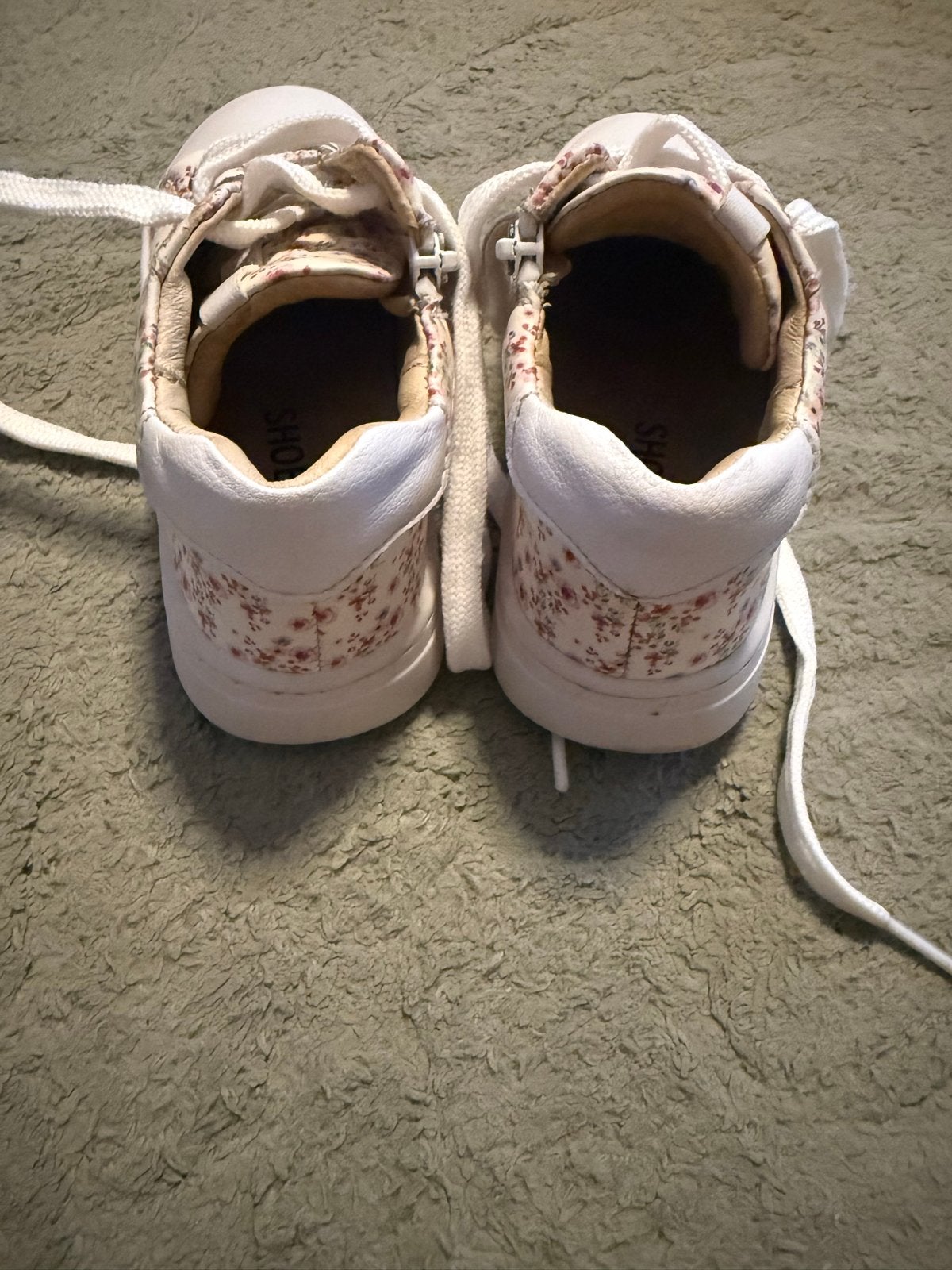 Leren sneakers met bloemen, maat 27, zo goed als nieuw, Ophalen, Zo goed als nieuw, Meisje, Schoenen