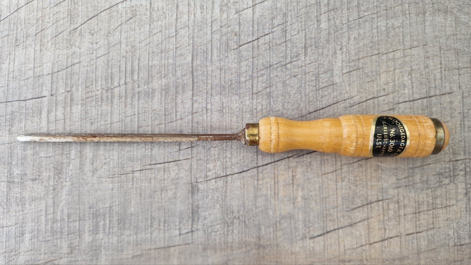 Nooitgedagt IJlst smalle guts 4 mm – No. 3060, Antiek en Kunst, Antiek | Gereedschap en Instrumenten, Ophalen of Verzenden