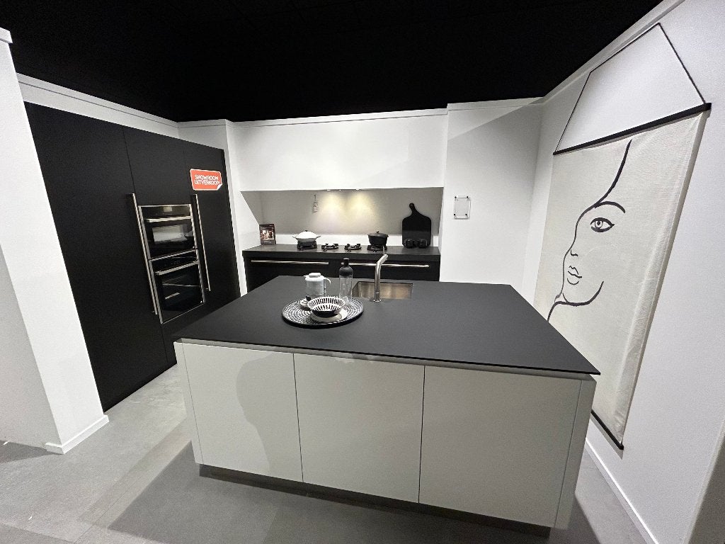 SHOWROOMKEUKEN Beda Eiland keuken met PITT cooking, Ophalen, Zwart, Overige typen, Met kookeiland