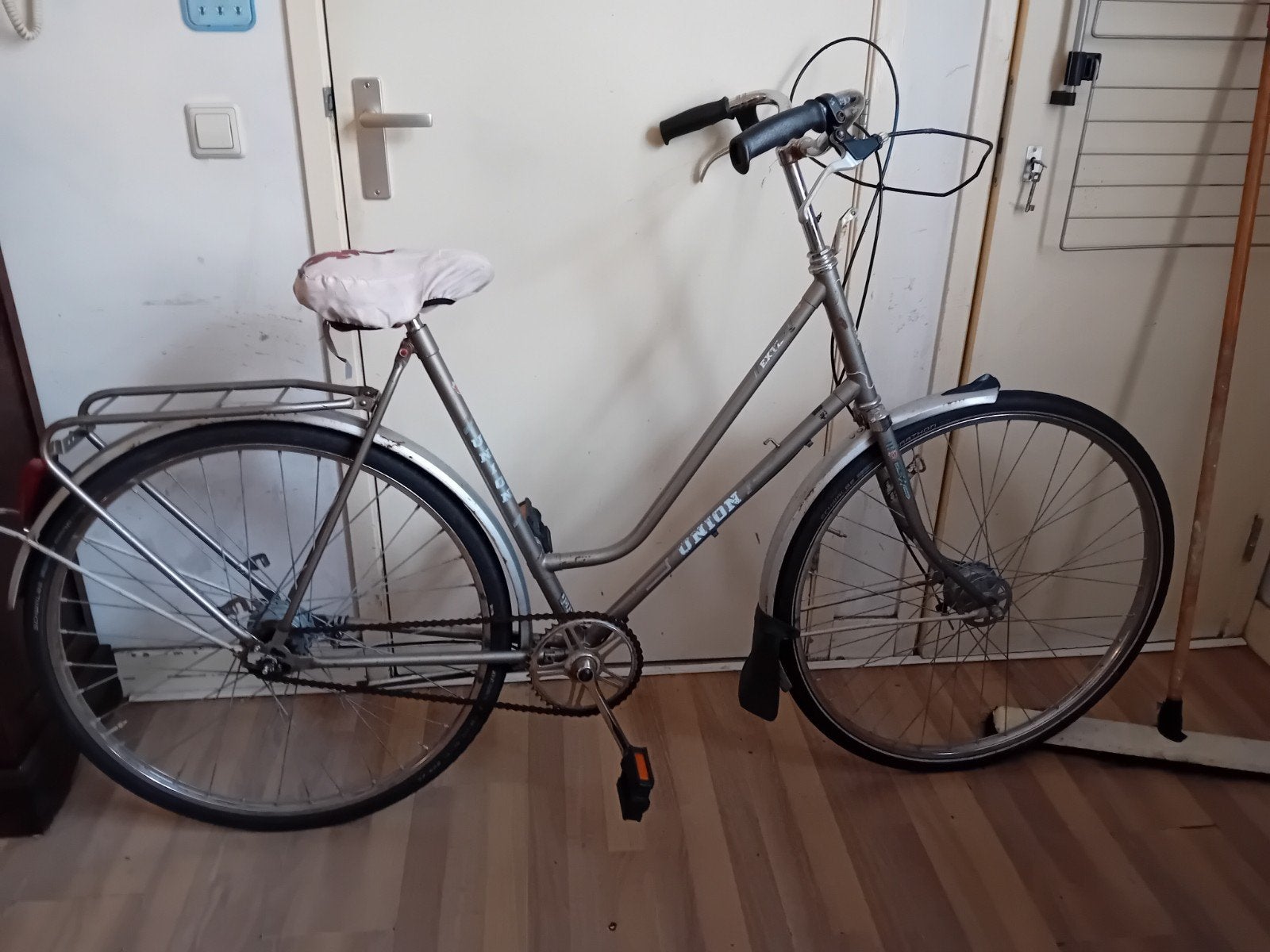 damesfiets 28inch met slot rijklaar, Fietsen en Brommers, 55 tot 59 cm, Ophalen
