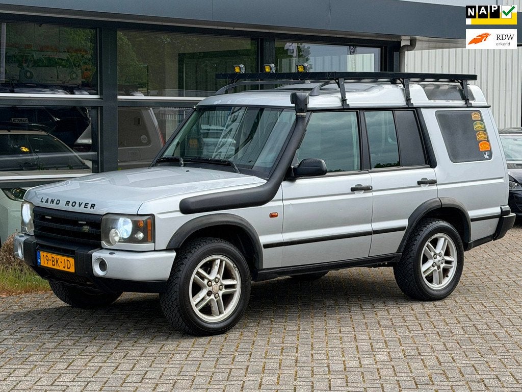 Land Rover Discovery 2.5 Td5 E Imperial NAP APK !, Auto's, Automaat, Zwart, 2495 cc, 139 pk