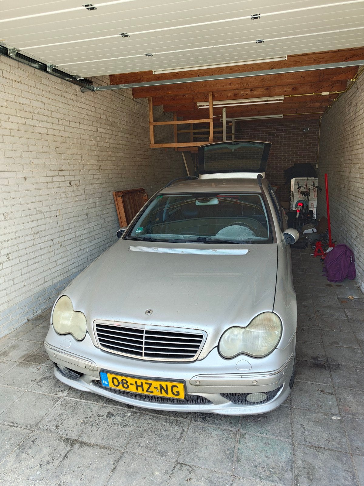 C32 amg onderdelen, Ophalen