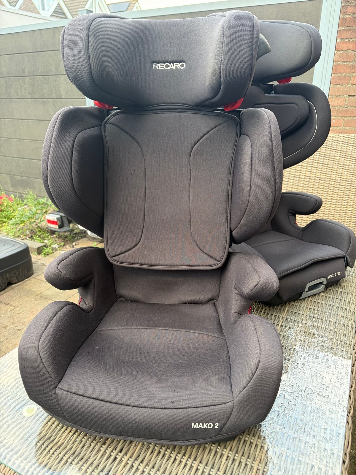 Recaro Mako 2 (Pro) autostoel (2 stuks), Autogordel of Isofix, Gebruikt, 15 t/m 36 kg, Zijbescherming
