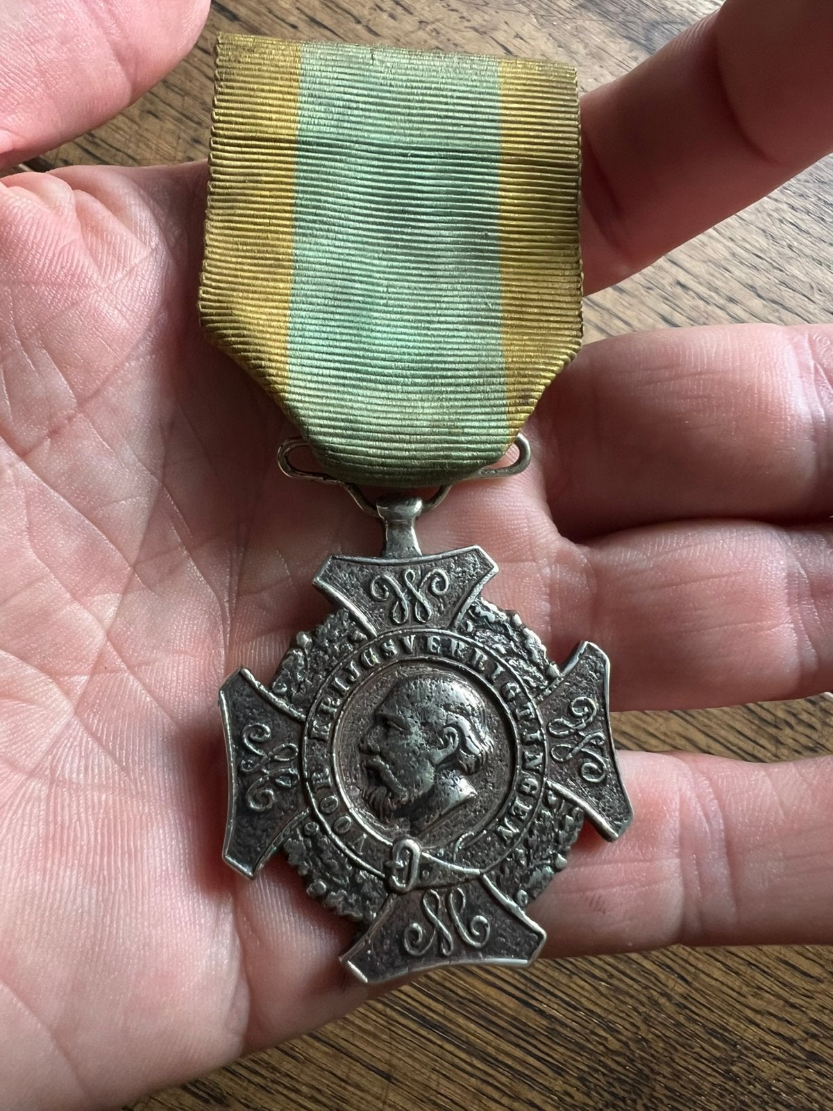 Militaria, voorschriften, boeken, medailles, emblemen, Verzenden, Nederland, Boek of Tijdschrift