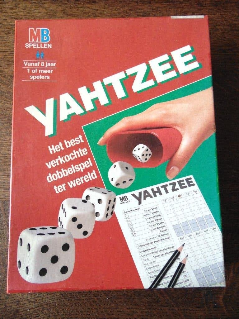 Yahtzee Spel van MB Het best verkochte Dobbelspel ter Wereld, Vijf spelers of meer, Ophalen of Verzenden, Zo goed als nieuw, MB
