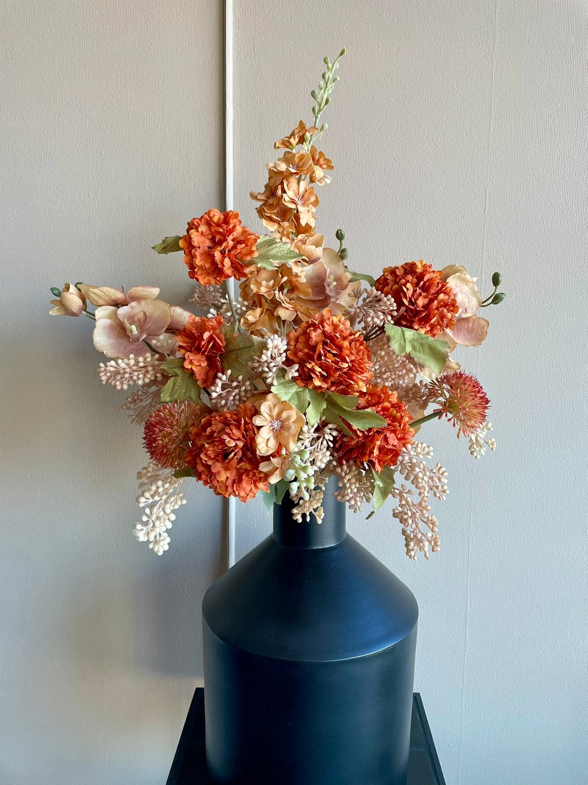 Prachtig groot boeket kunstbloemen met orchideeën mauve, Binnen, Beige, Nieuw, Ophalen of Verzenden