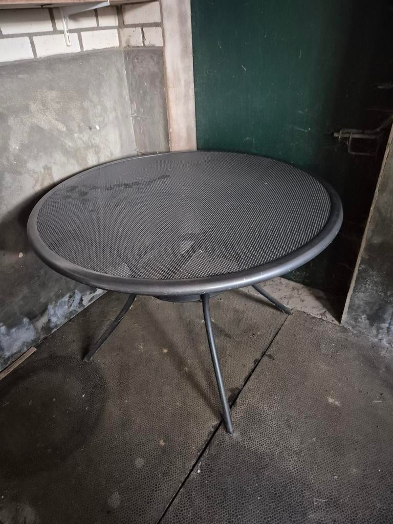 Ronde metalen tuintafel., Tuin en Terras, Ophalen, Gebruikt, Rond, Metaal