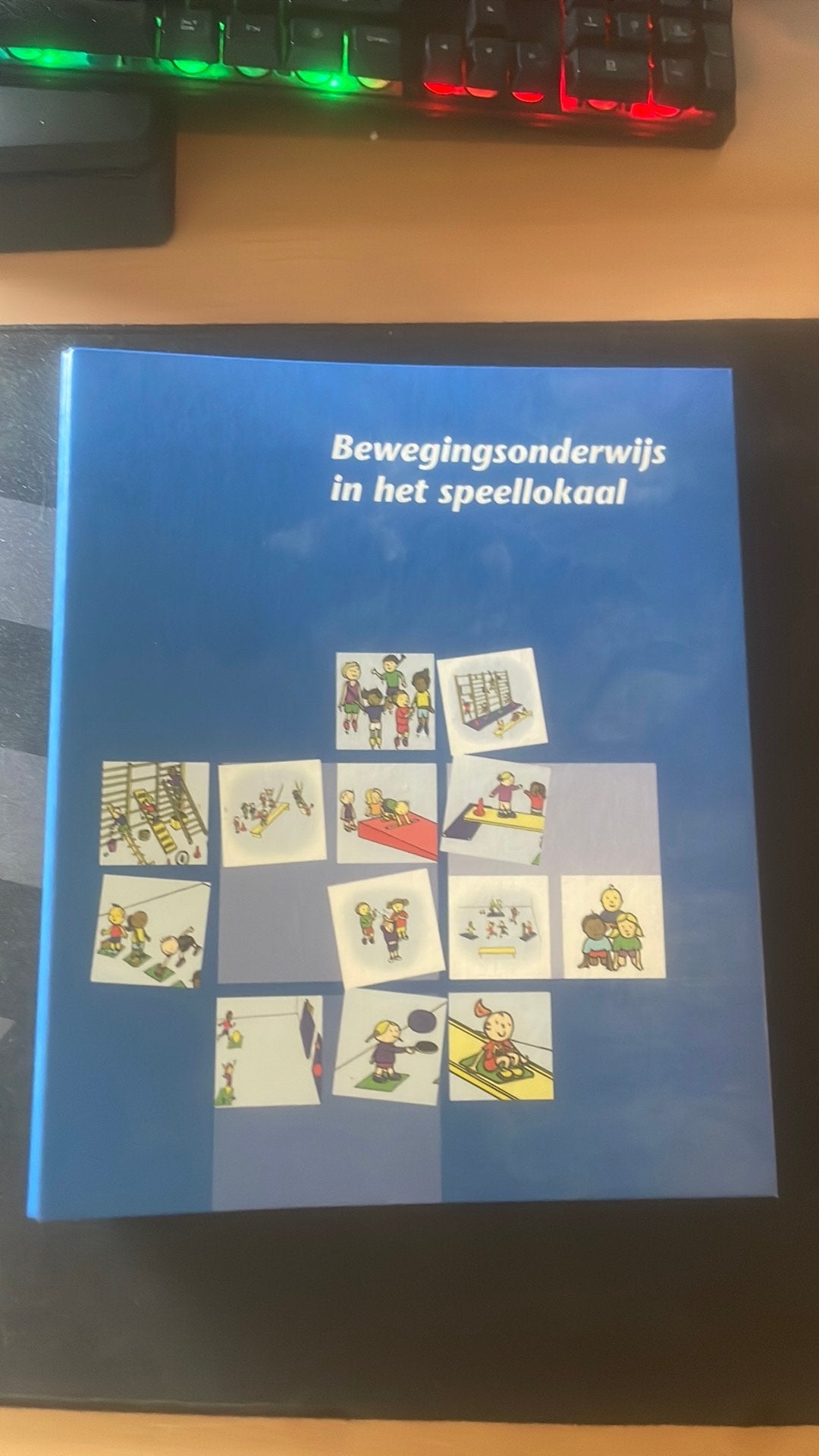 Bewegingsonderwijs in het speellokaal 978-90-73218-00-0, Boeken, Ophalen of Verzenden, Zo goed als nieuw, Overige niveaus
